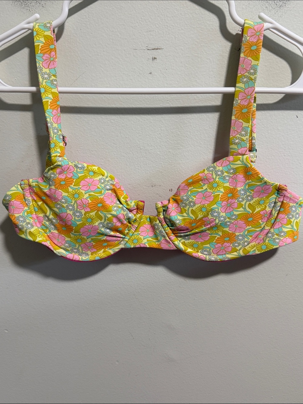 Dippin’ Daisy’s Bikini Top Size Small